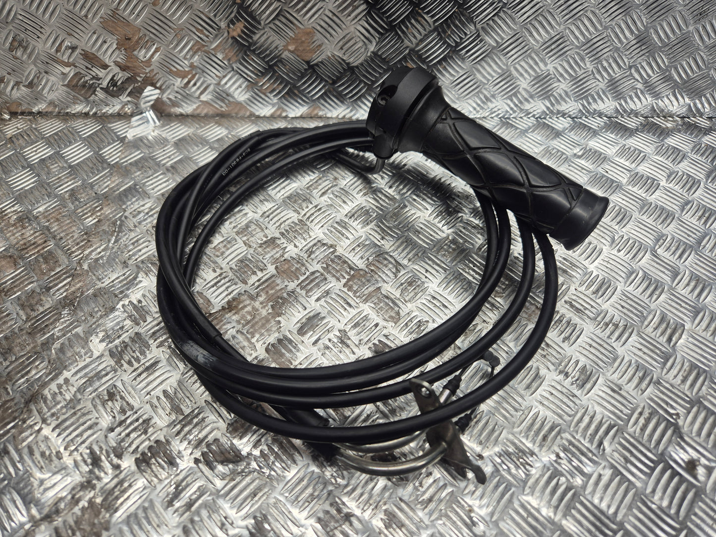 Poignée de gaz + cable YAMAHA 50 NEOS 4TEMPS 2008-2016