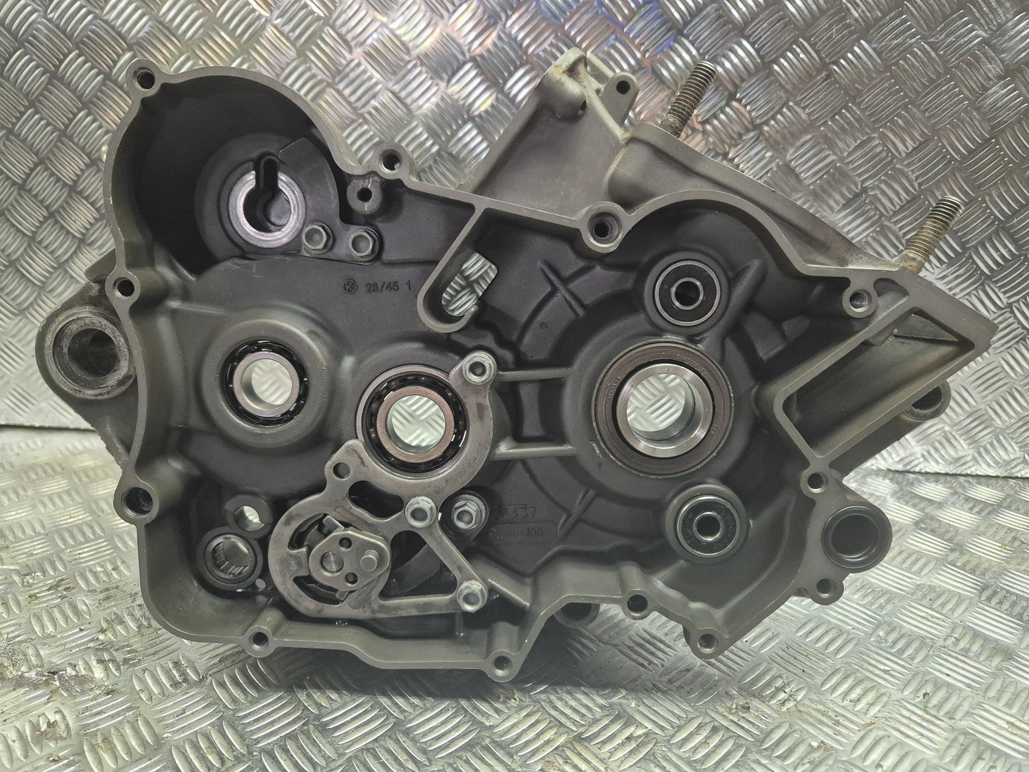 Carter moteur droit ktm 125sx 2004