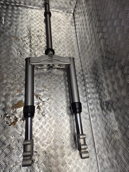Fourche Peugeot vivacity 2000/2007