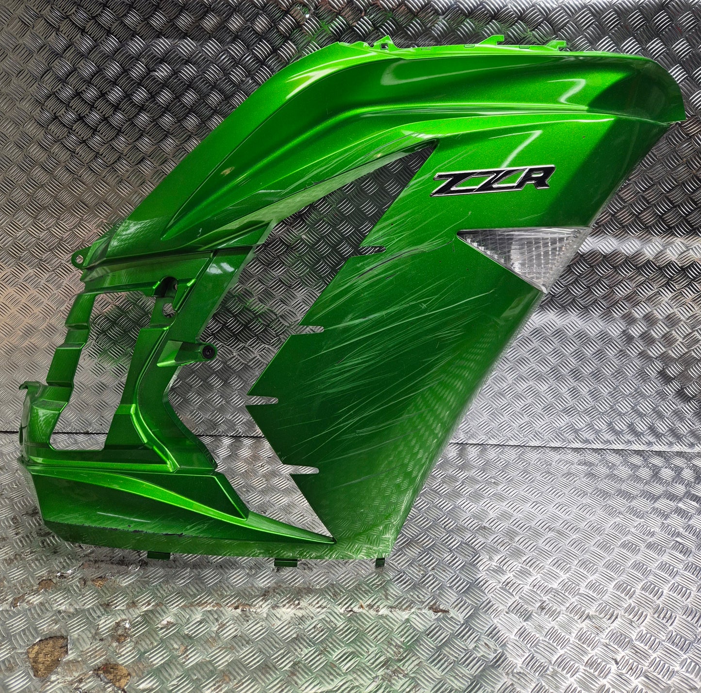 Carénage flanc droit kawasaki 1400 zzr 2012/2015