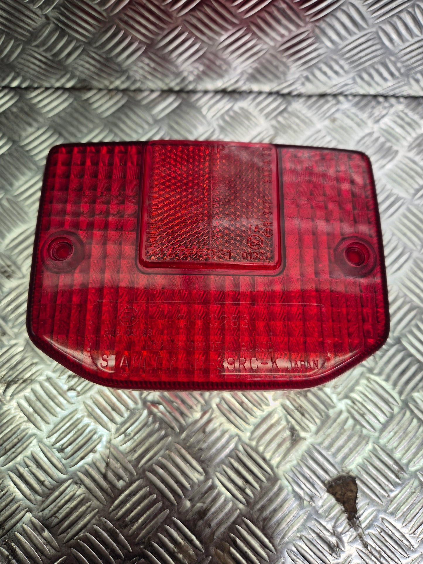 Lentille feu arrière honda cm 125 custom 1992/2000