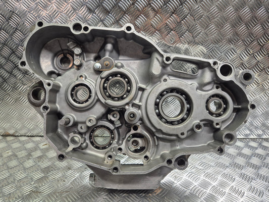 Carter moteur droit YAMAHA 250 YZF 2006/2013