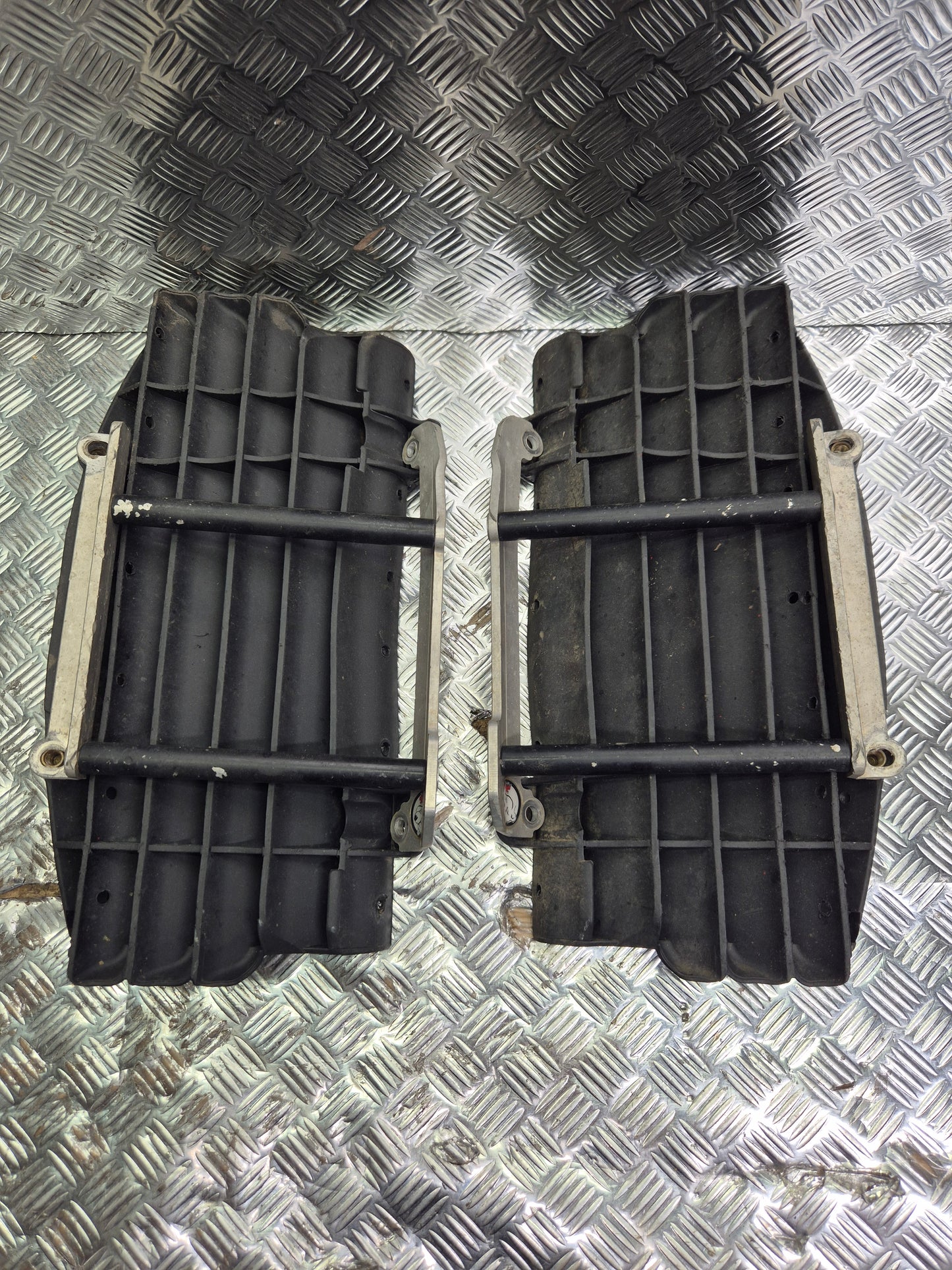 Grilles de radiateur avec renforts HUSQVARNA 250 FC 2016