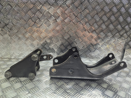 Support moteur YAMAHA 125 YBR 2008