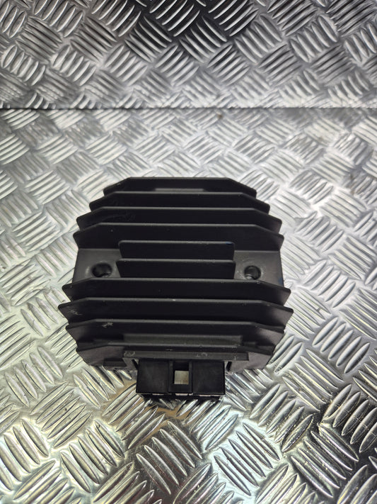 Régulateur de tension YAMAHA T-MAX 530 2012-2016