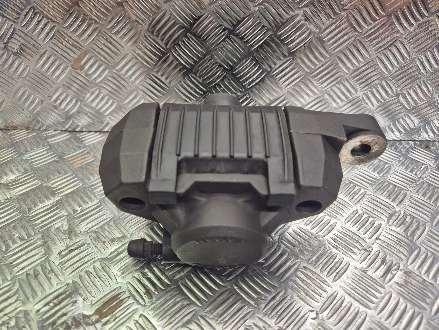 Etrier de frein arriere SUZUKI 600 BANDIT 2000 - 2004