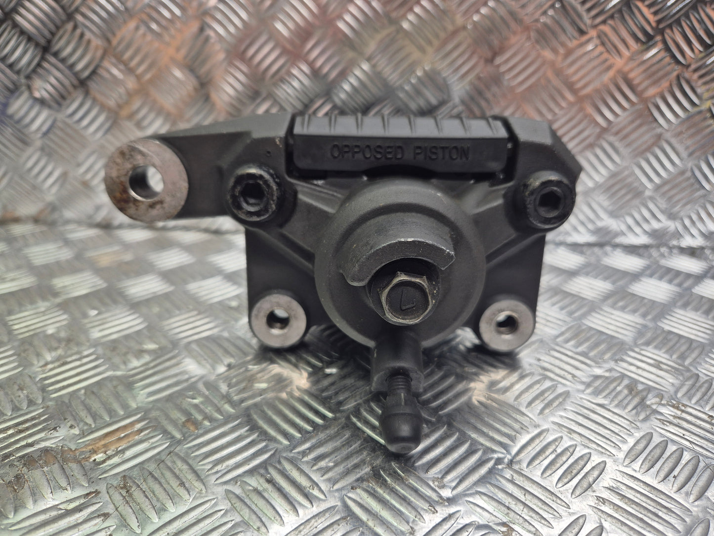 Etrier de frein arriere SUZUKI 600 BANDIT 2000 - 2004