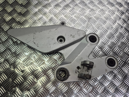 Platine avant droite YAMAHA FZ6 600 2004-2006