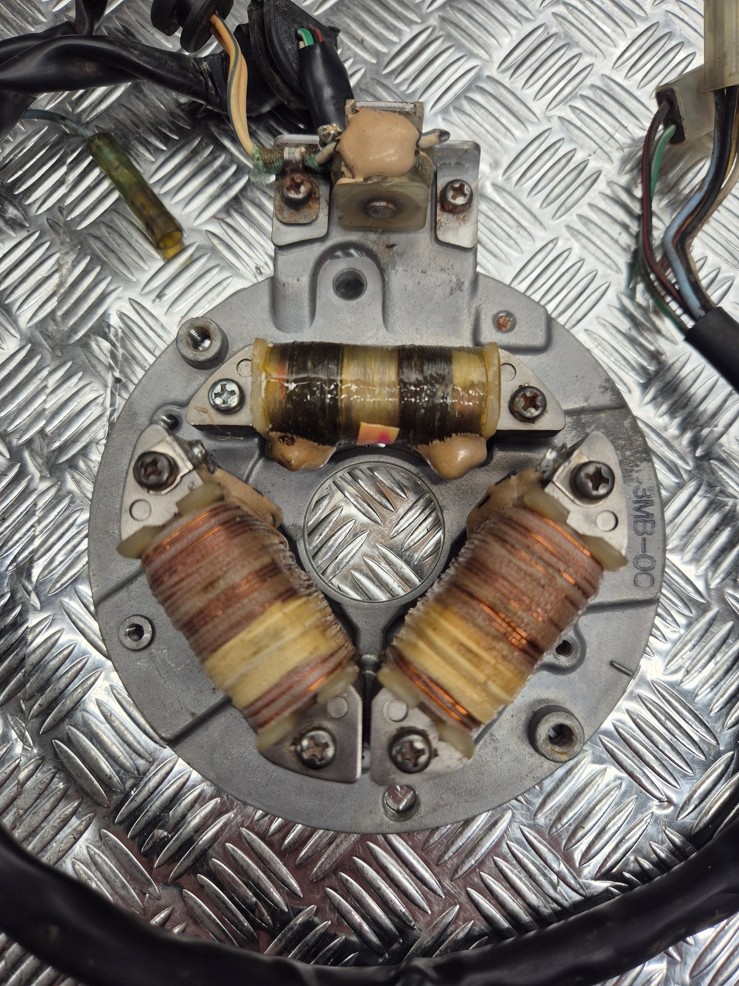 Stator d'allumage YAMAHA TDR 125 1990-1992