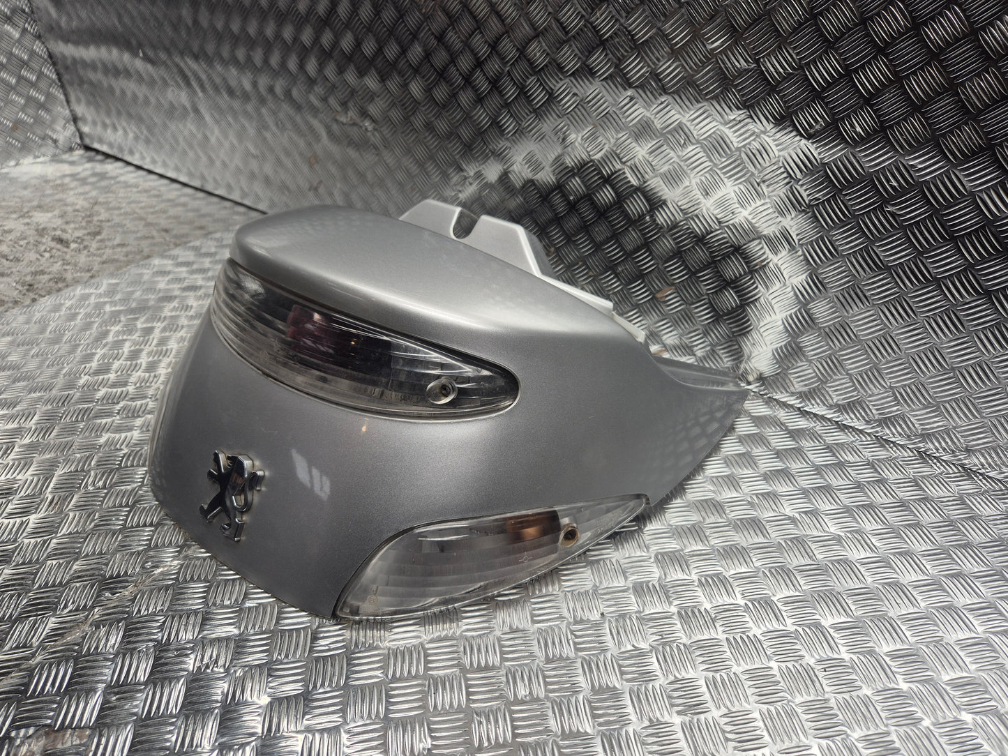 Coque arrière Peugeot 125 elystar 2002-2005