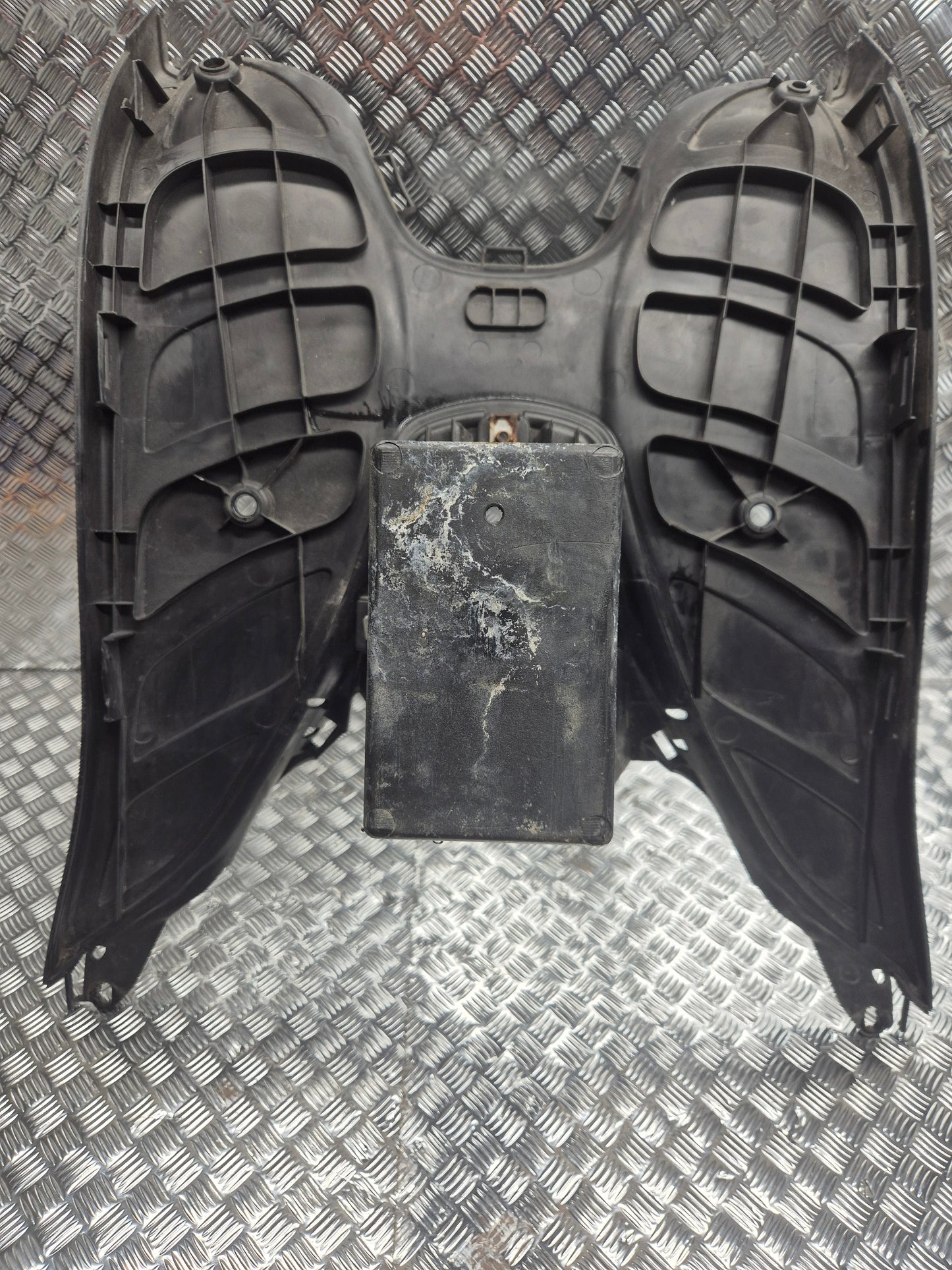Marche pieds Peugeot 125 elystar 2003
