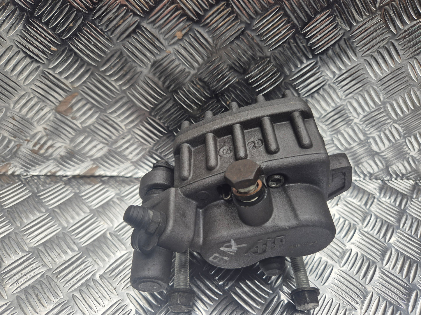 Etrier de frein avant PEUGEOT 125 ELYSTAR 2003 - 2007