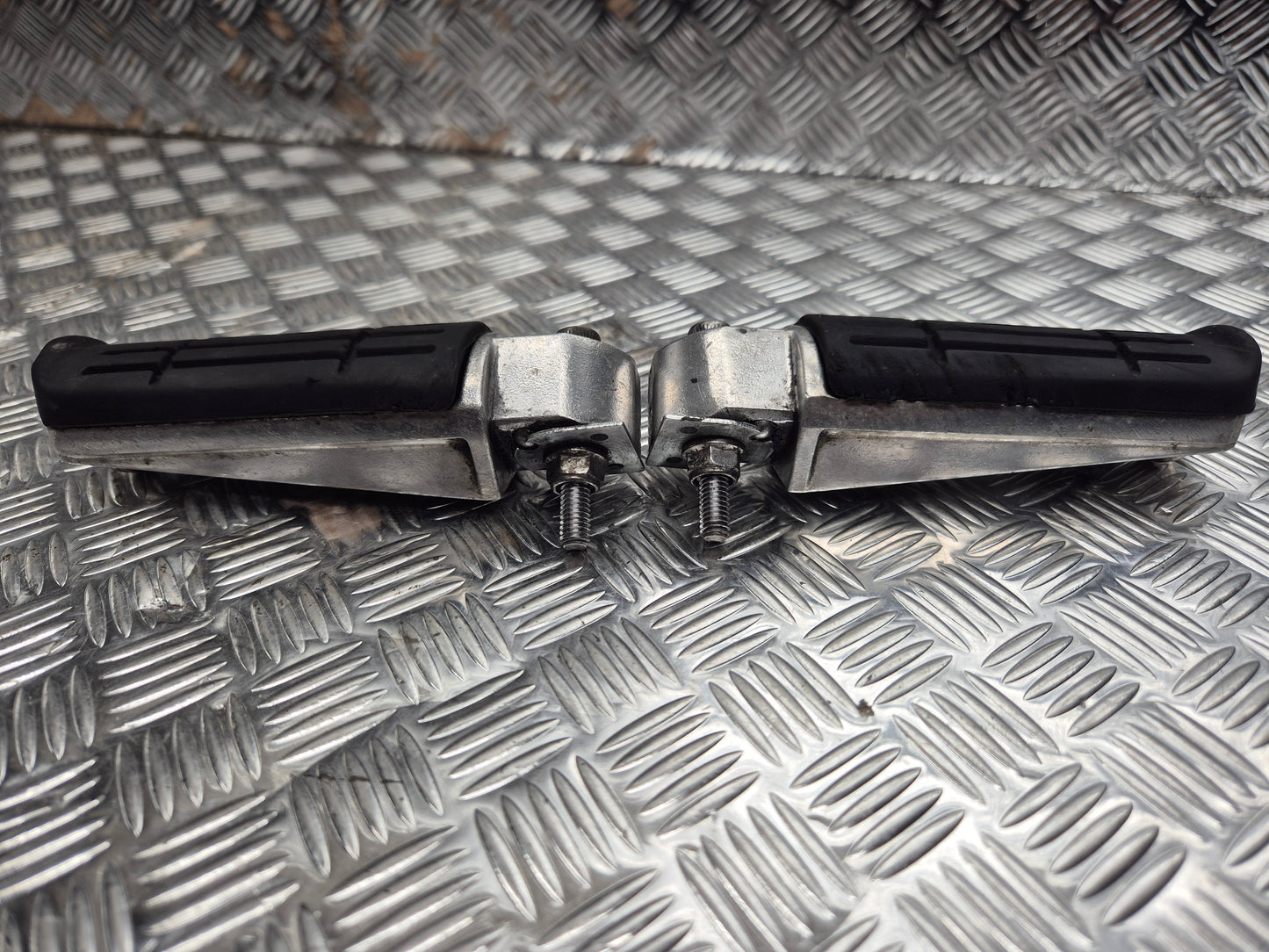 Repose Pieds arrière yamaha fz6 2007-2010