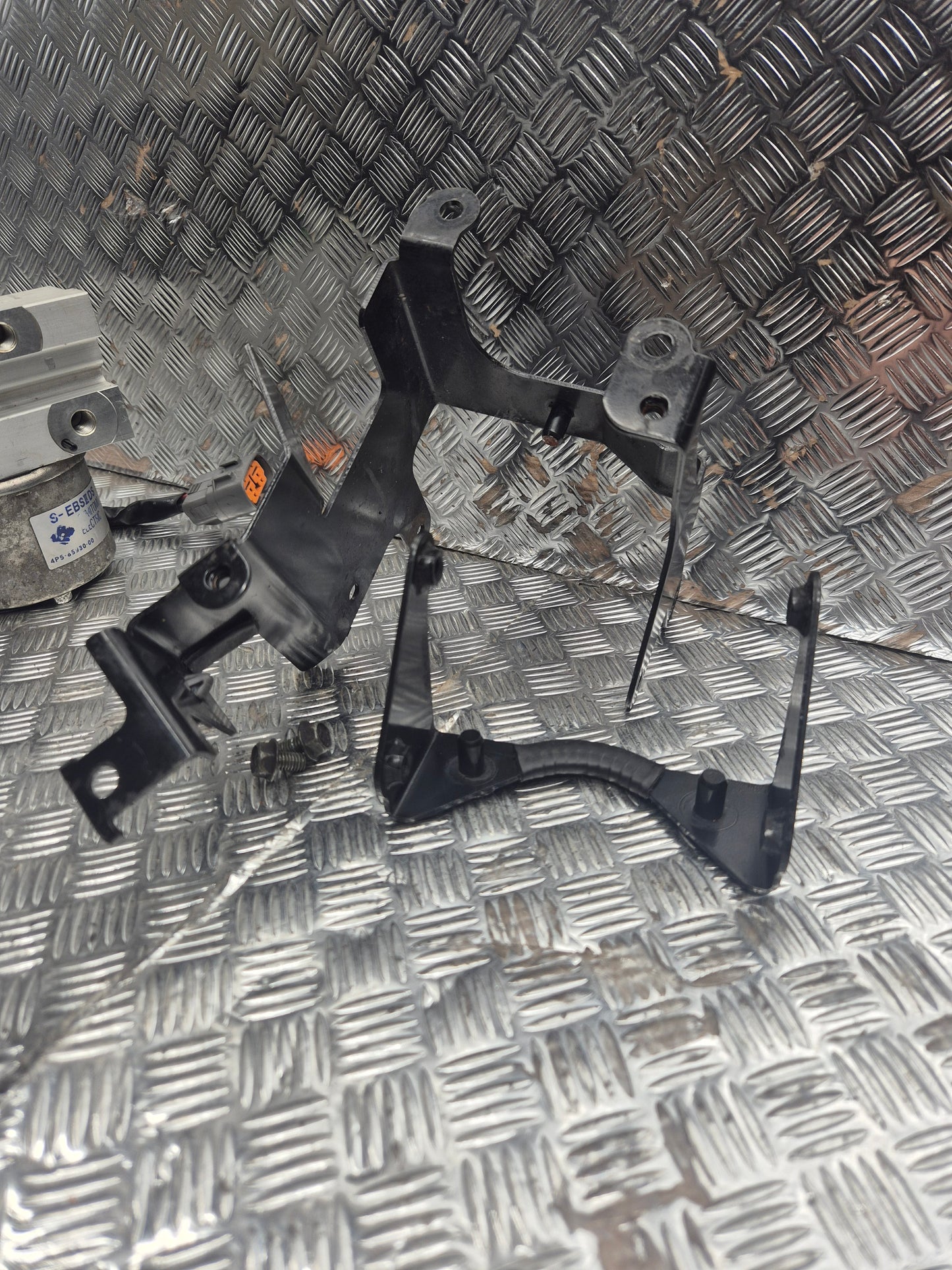 Module ABS YAMAHA FZ6