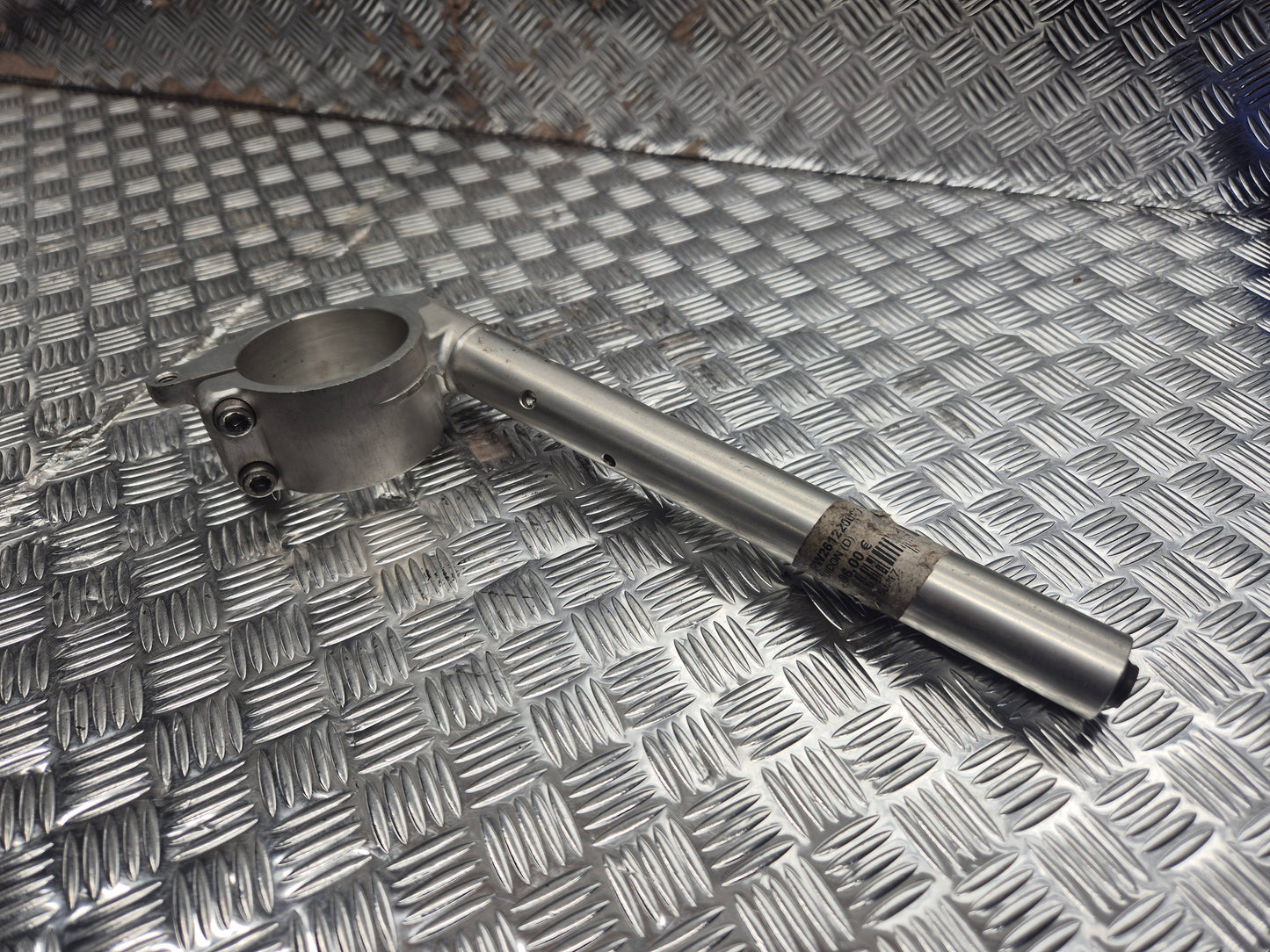 Guidon droit YAMAHA YZF R1 2003
