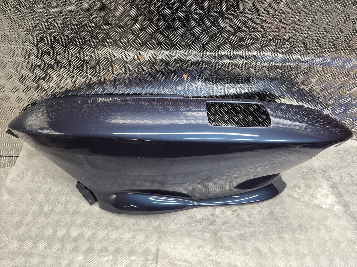 Coque arrière gauche YAMAHA 125 MAJESTY 2002