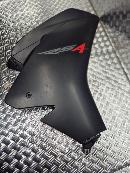 Carénage latéral droit APRILIA 50 125 RS4 2014-2016