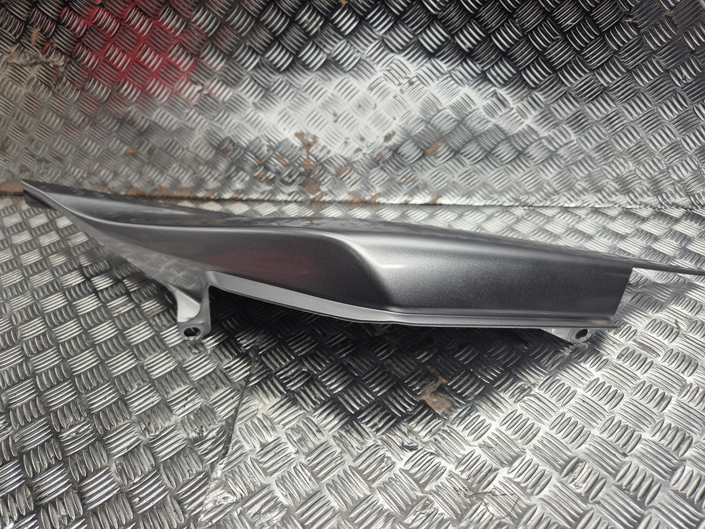 Cache latéral droit HONDA 1200 VFR 2010-2013