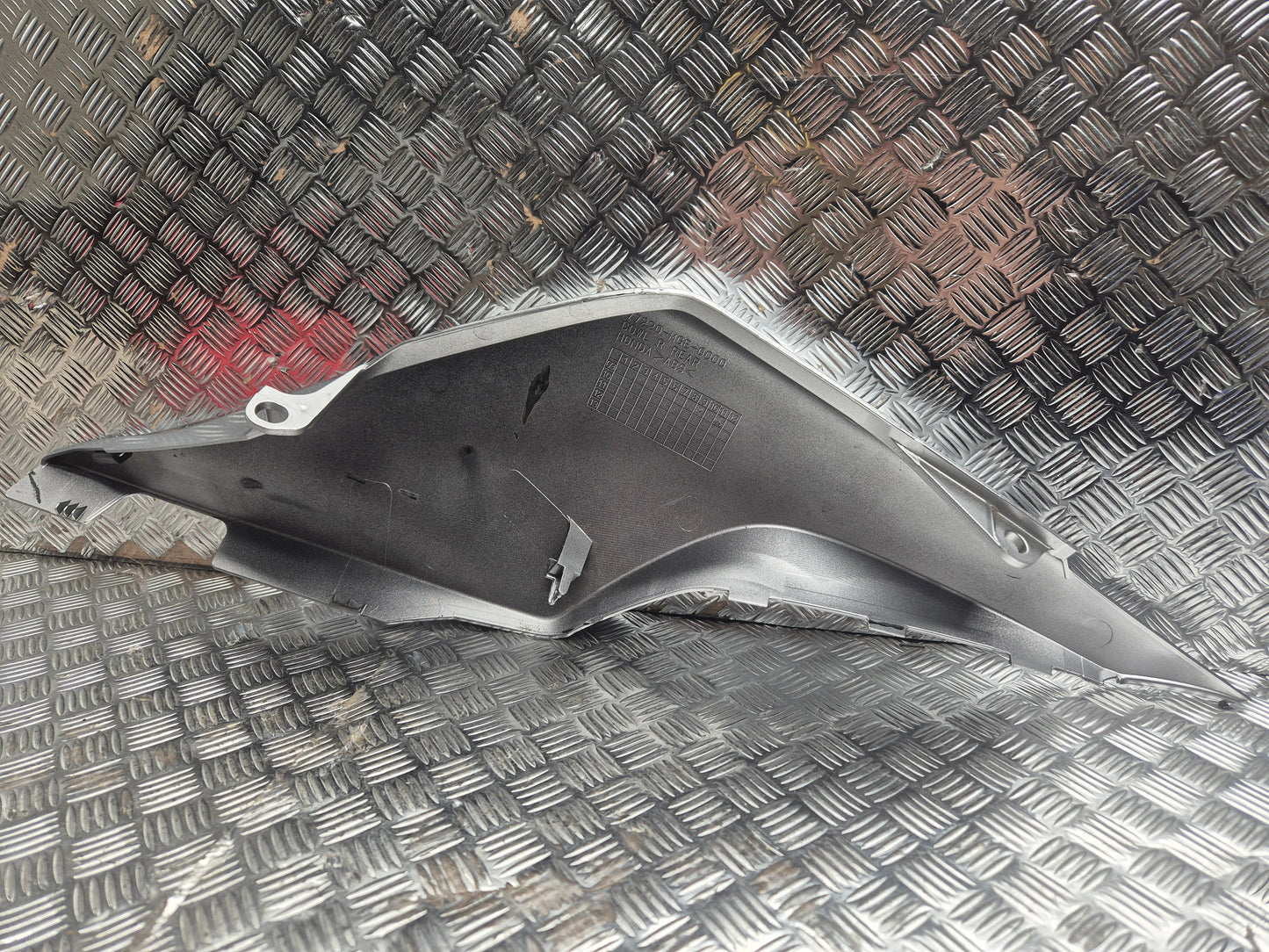 Cache latéral droit HONDA 1200 VFR 2010-2013