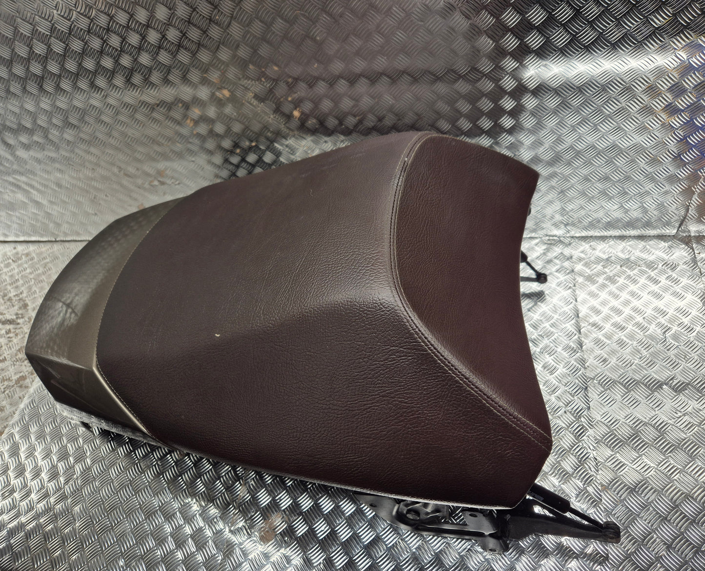 Selle passager Peugeot 125 satelis 2010
