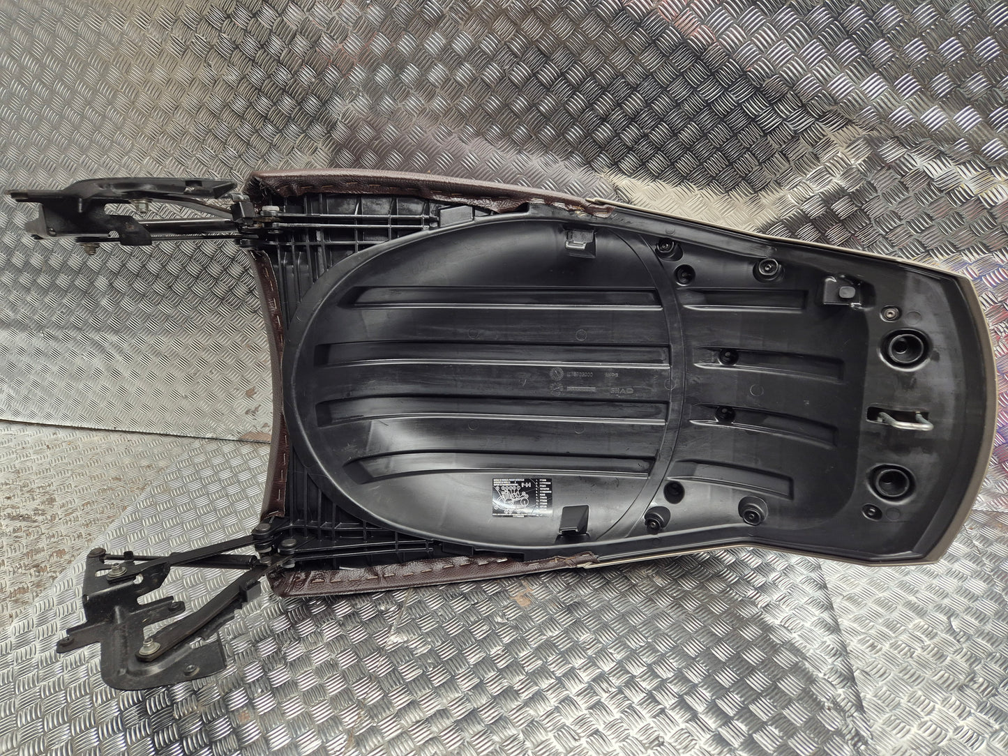 Selle passager Peugeot 125 satelis 2010