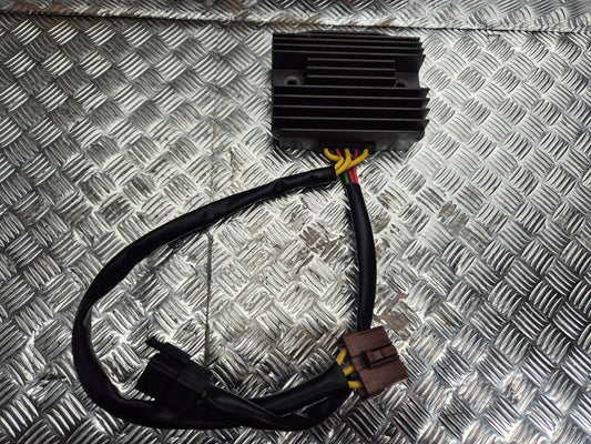 Regulateur charge batterie PEUGEOT SATELIS 125 2007-2011