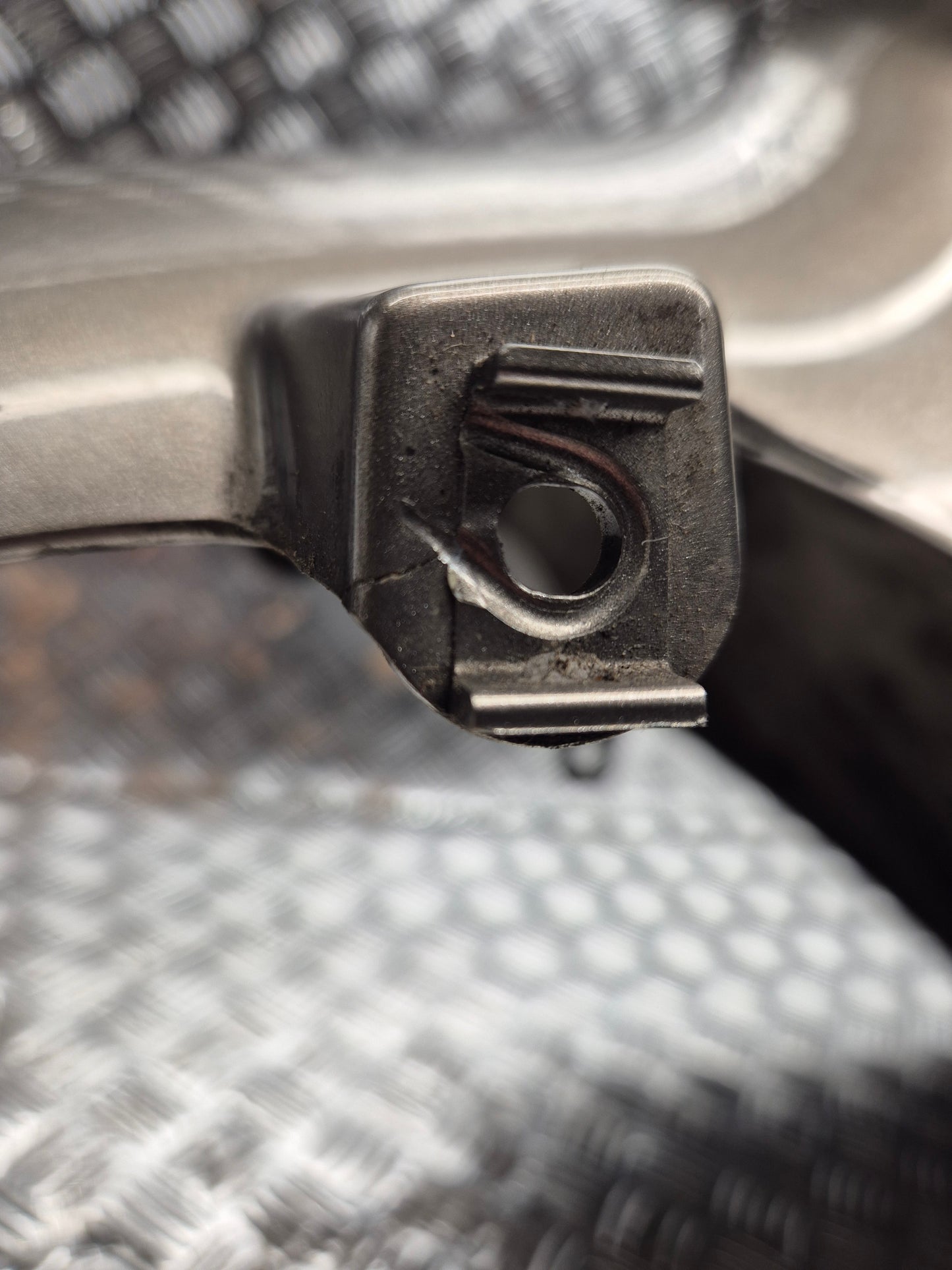 Garde boue avant PEUGEOT 125 SATELIS 2007 - 2011