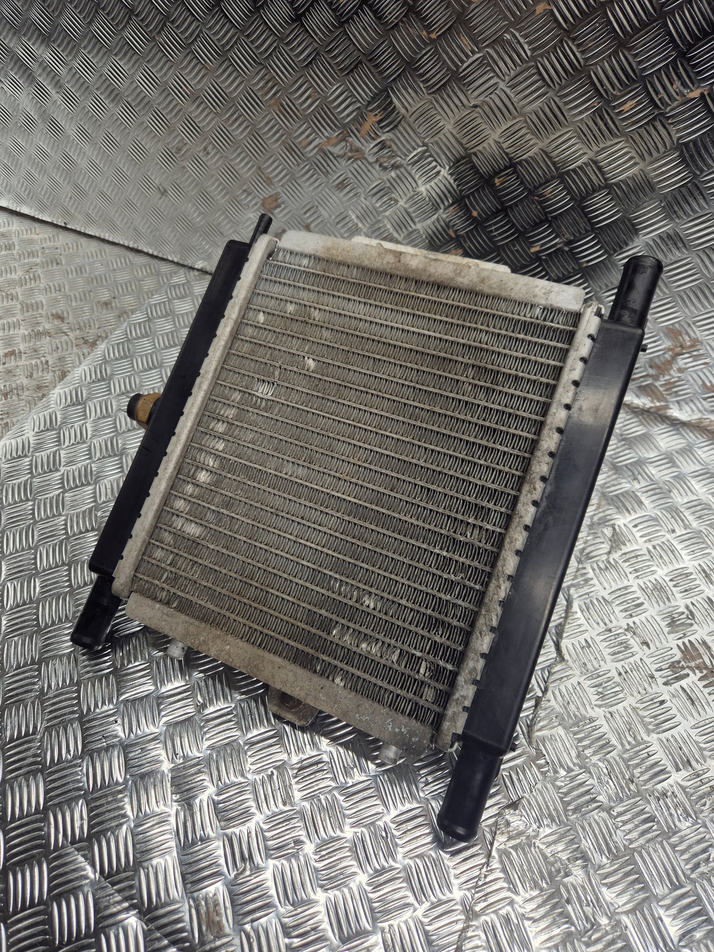 Radiateur eau PEUGEOT SATELIS 125 2007-2011