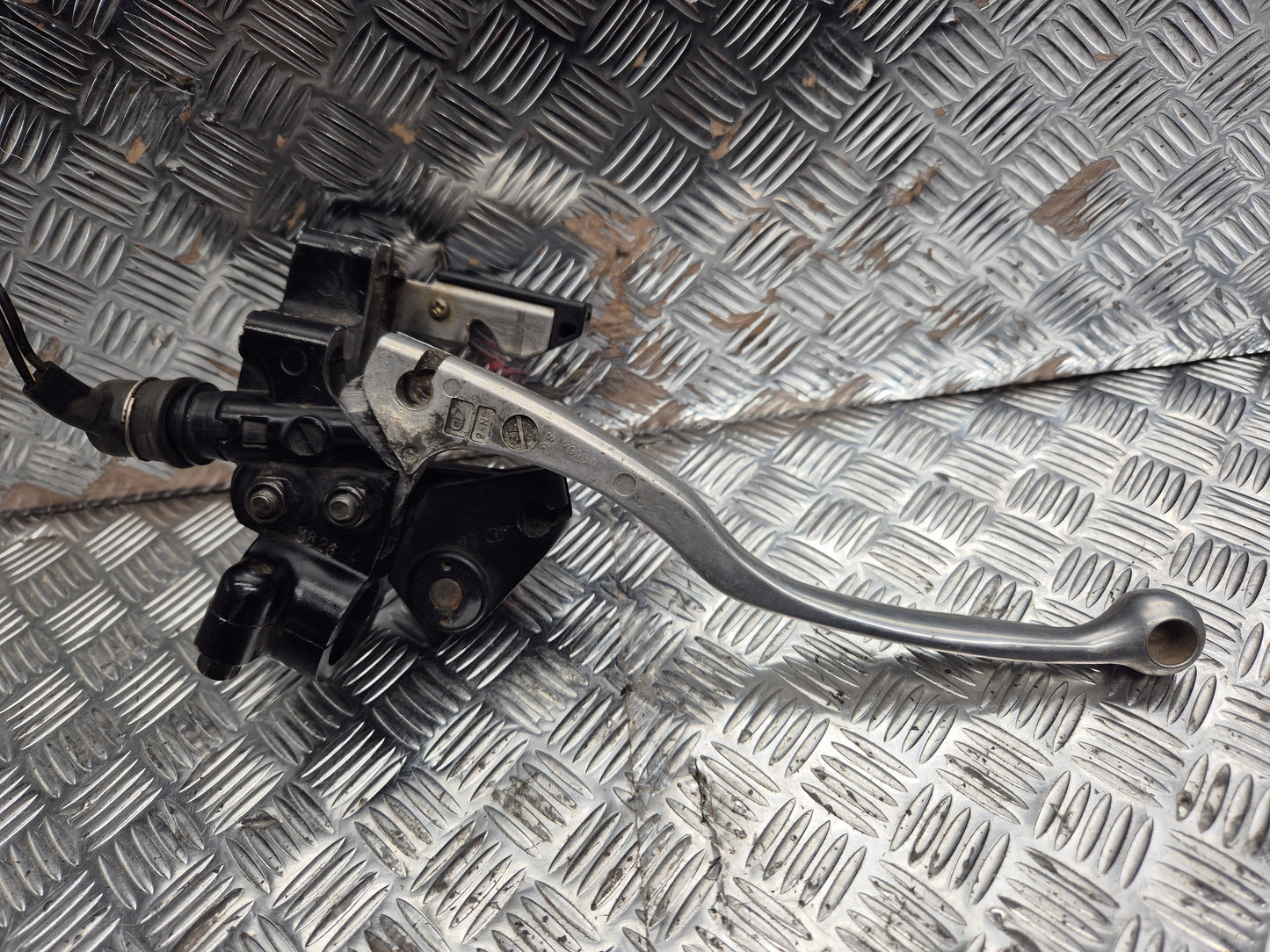 Levier + cocotte embrayage SUZUKI 400 LTZ