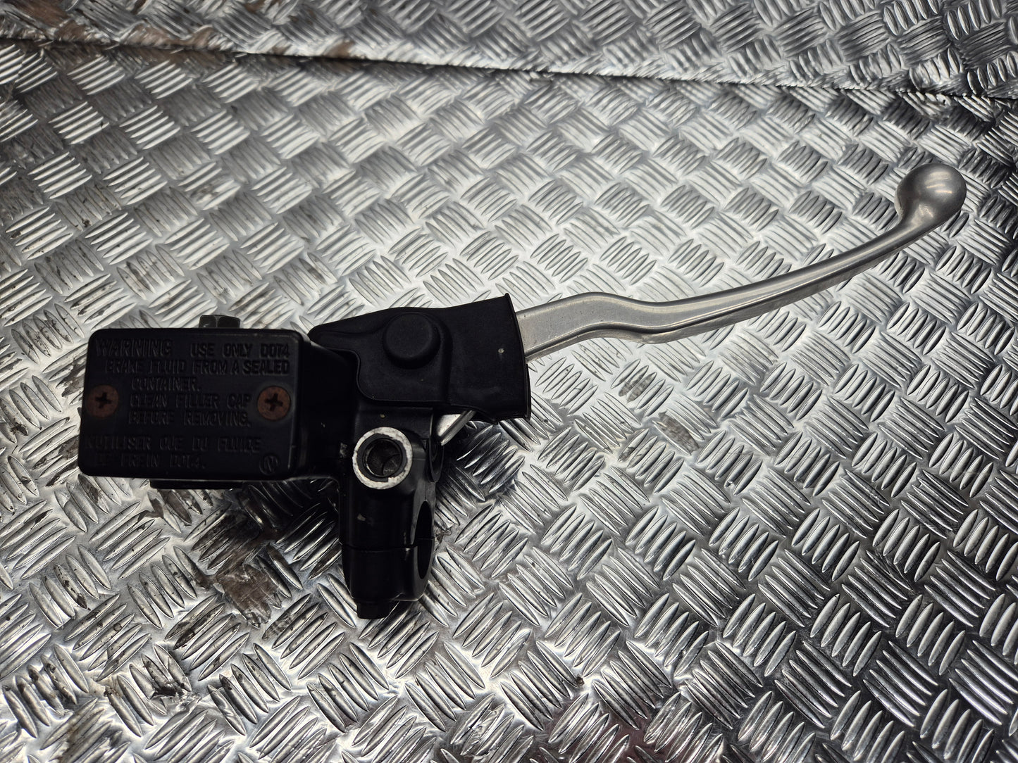 Maitre cylindre de frein avant SUZUKI 400 BURGMAN 2003-2006