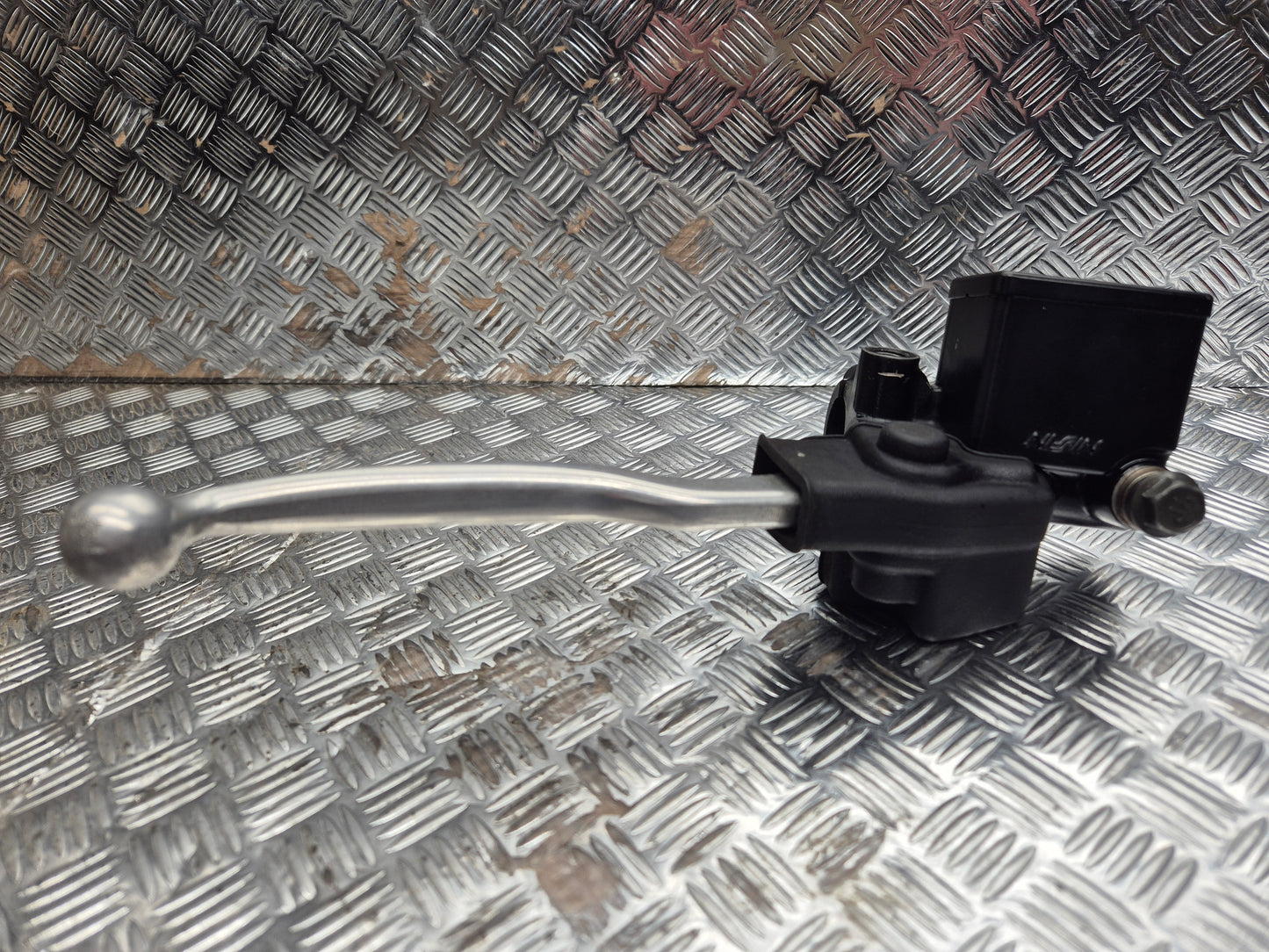Maitre cylindre de frein avant SUZUKI 400 BURGMAN 2003-2006
