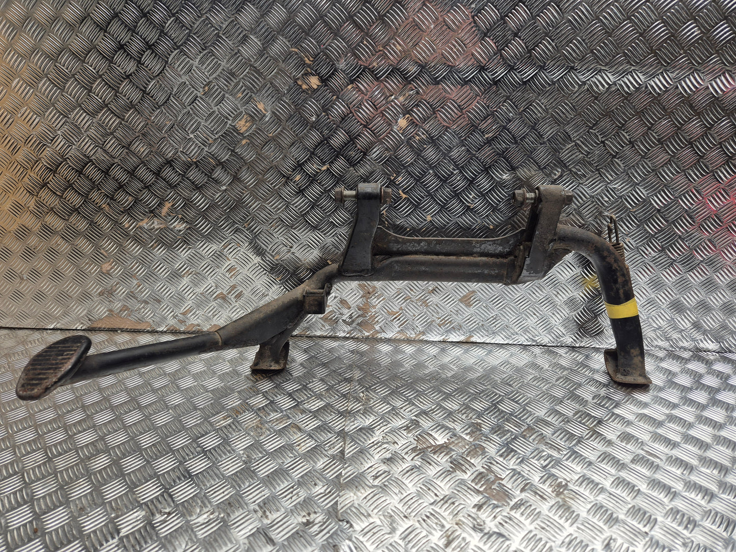 Béquille centrale SUZUKI 400 BURGMAN 2003-2006
