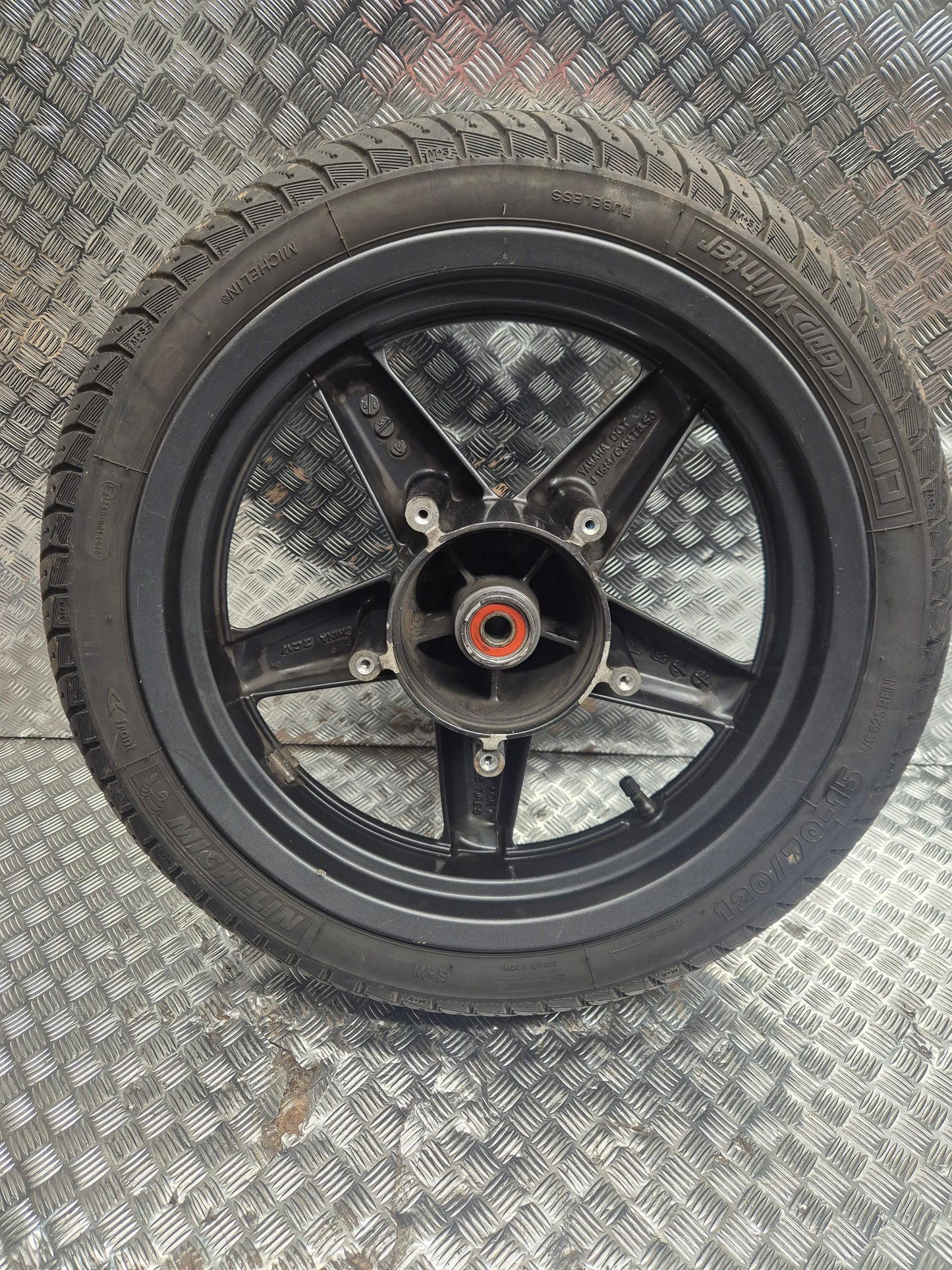Jante avant YAMAHA 125 X-MAX 2010-2013