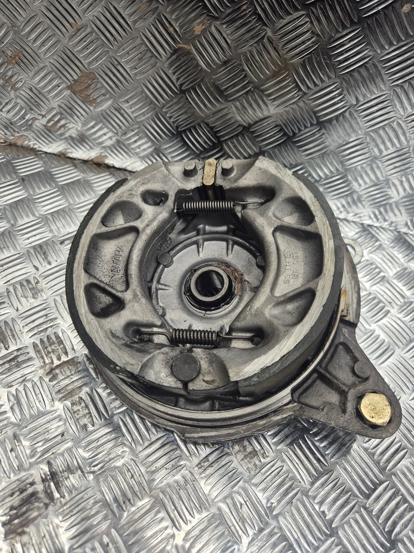 Tambour de frein arrière YAMAHA 125 YBR 2007-2009
