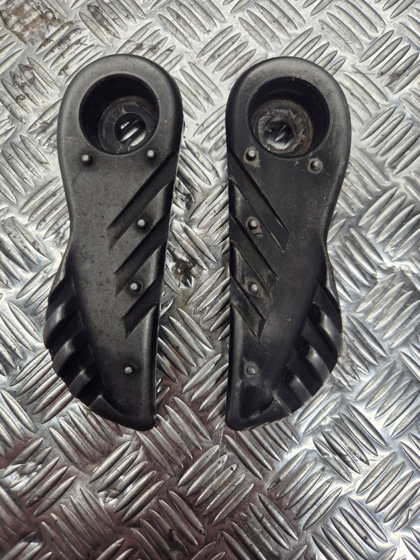 Repose Pieds arrière MBK BOOSTER YAMAHA BW'S 2004-2017