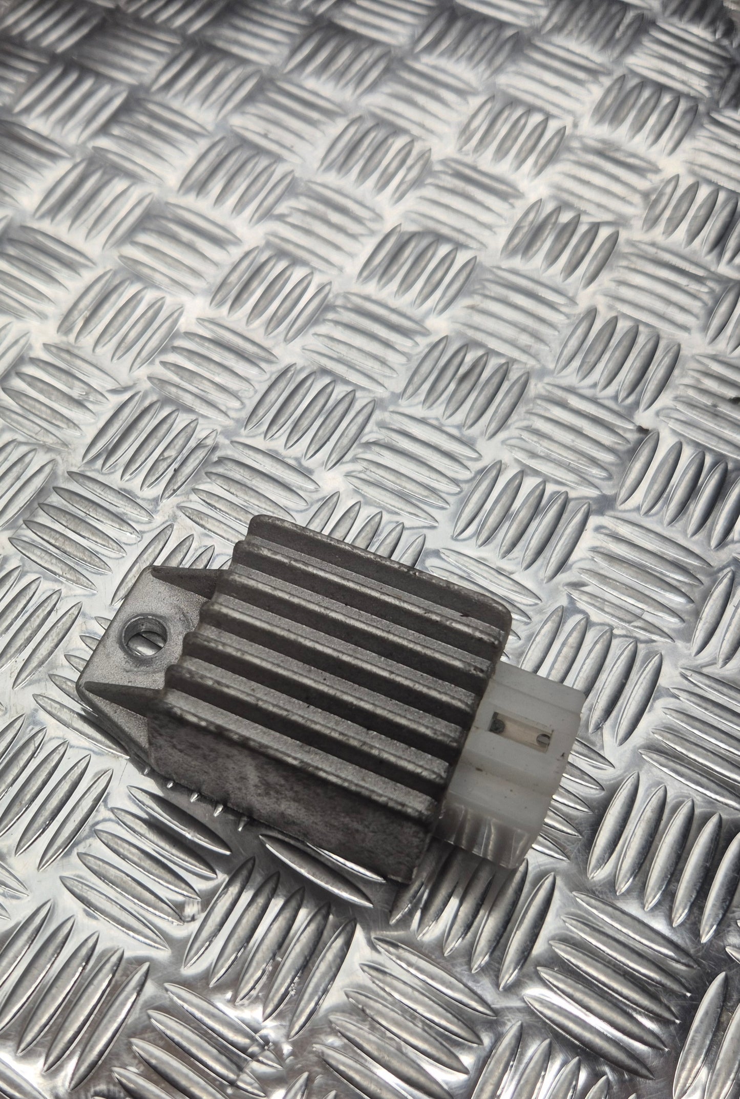 Régulateur de tension KEEWAY 50 F-ACT 2006-2011