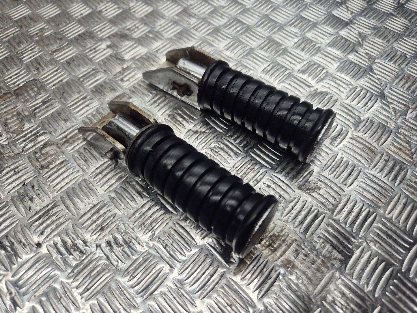 Repose Pieds arrière YAMAHA 535 VIRAGO 1989