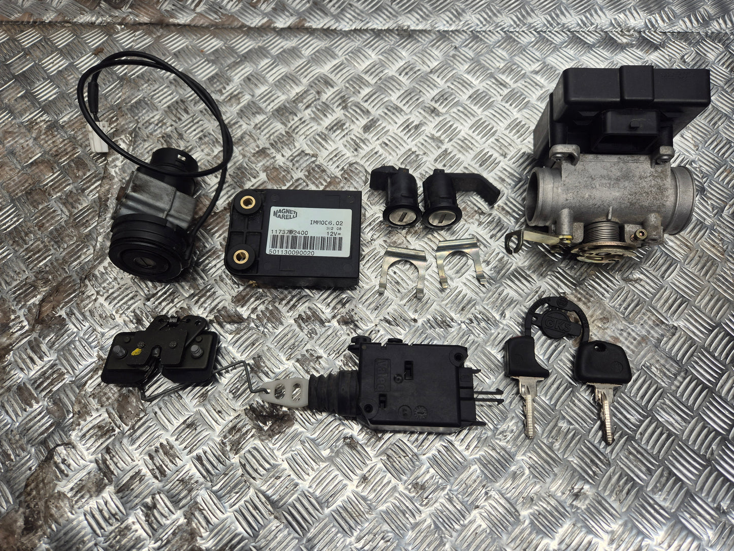 Kit serrure PEUGEOT 125 SATELIS 2010