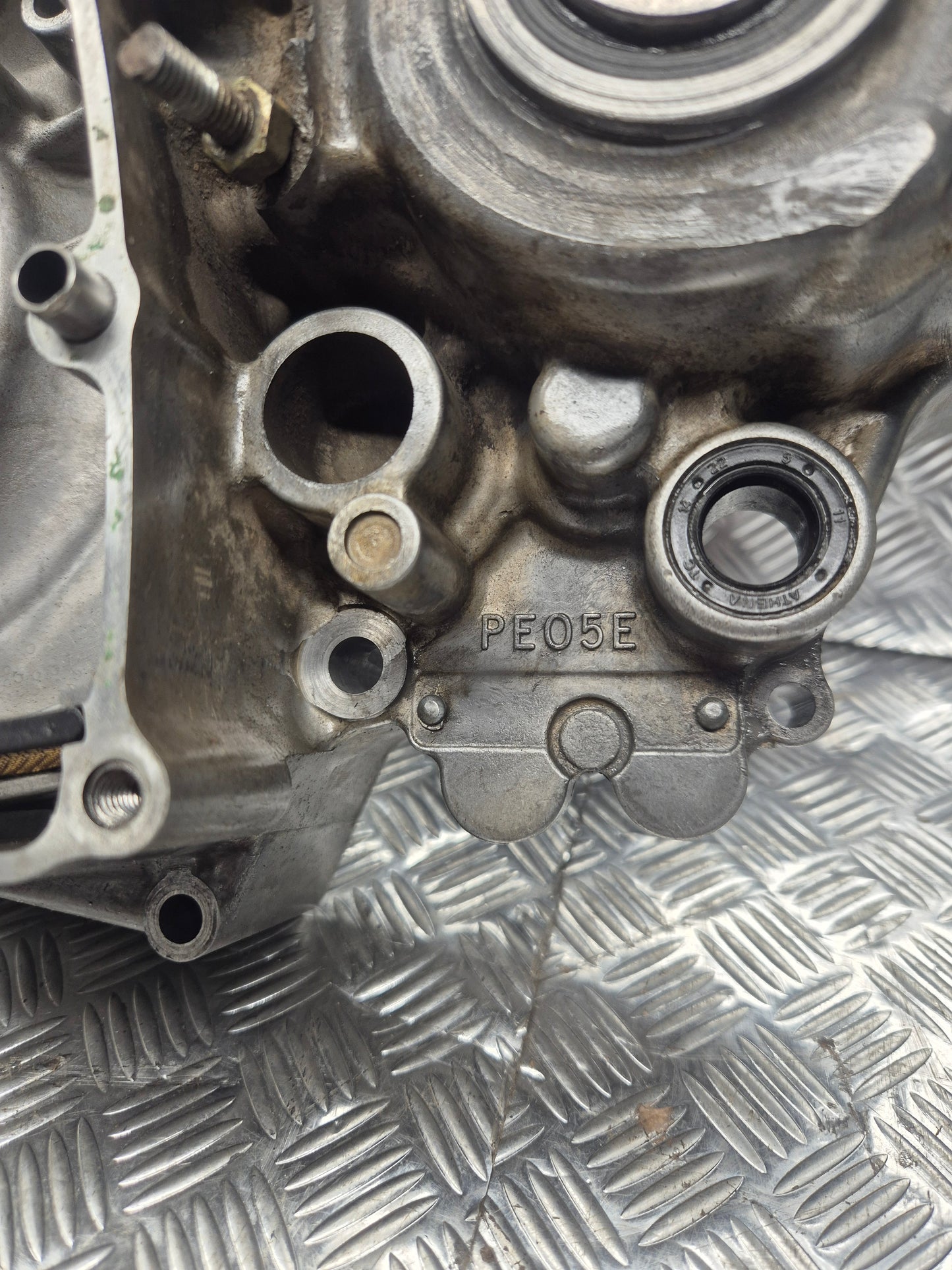 Carter moteur gauche HONDA 450 CRF 2009-2012