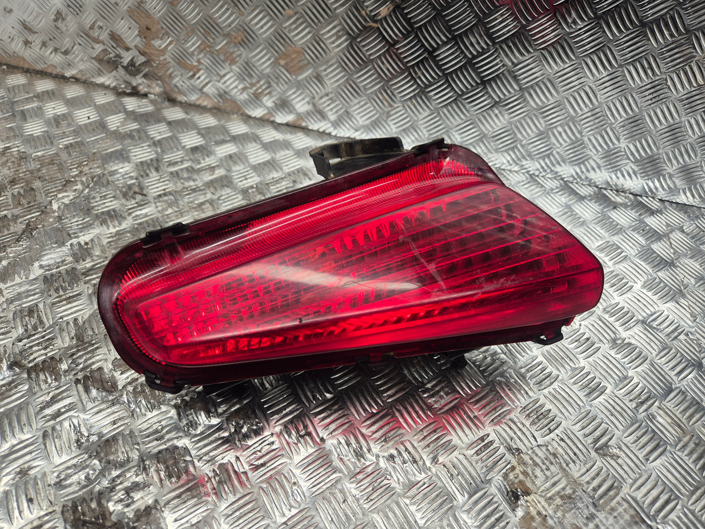 Feu arrière gauche HONDA FOURTRAX 350 RANCHER 4X4 2004-2006