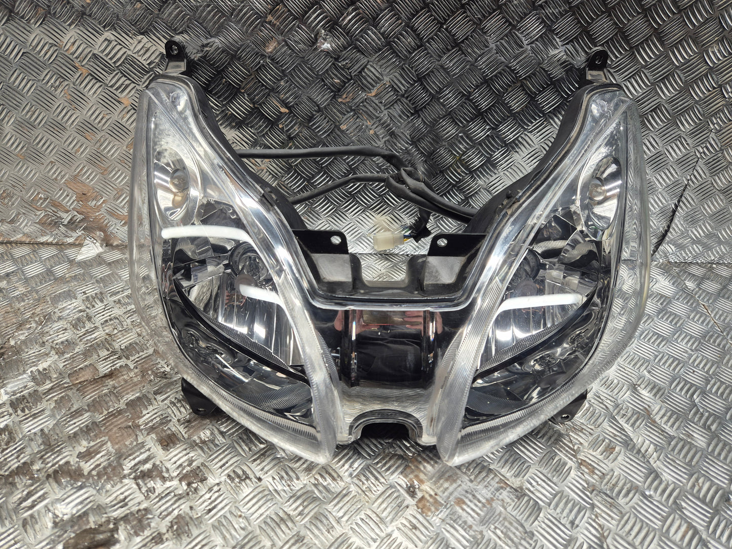 Optique de phare YAMAHA 125 X-MAX 2006-2009