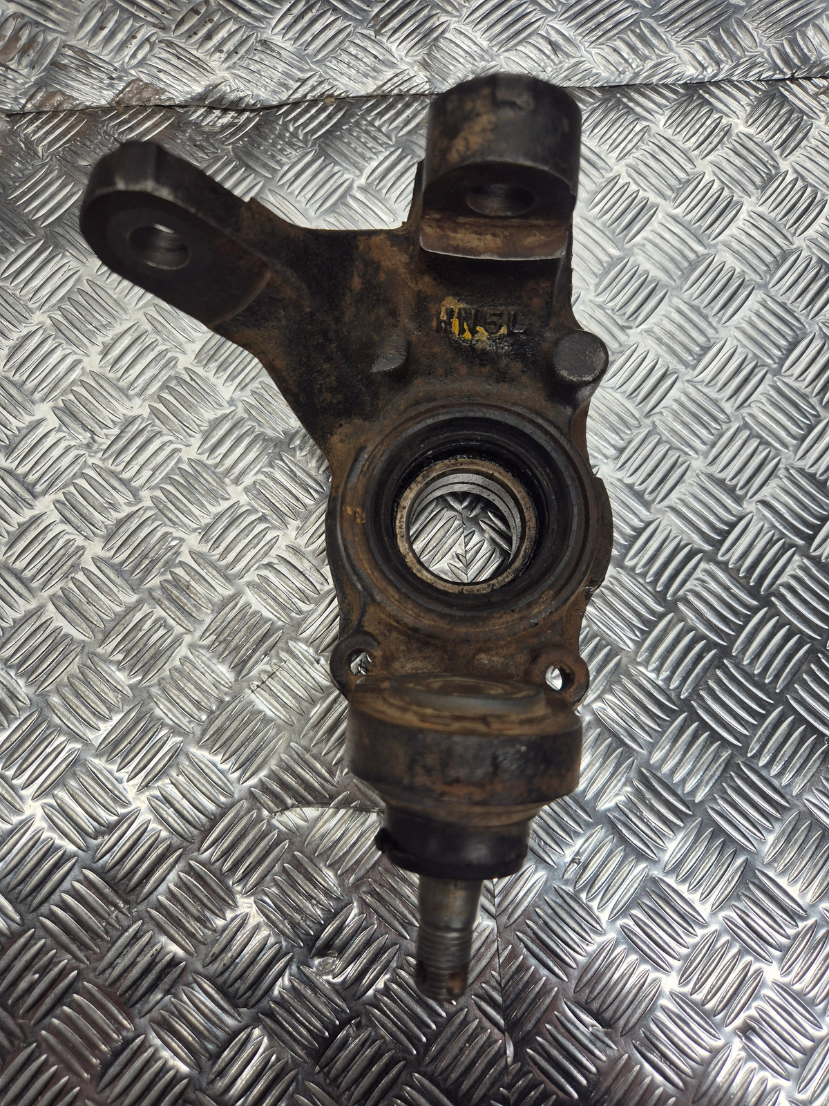 Fusée avant gauche HONDA FOURTRAX 350 RANCHER 4X4 2004-2006