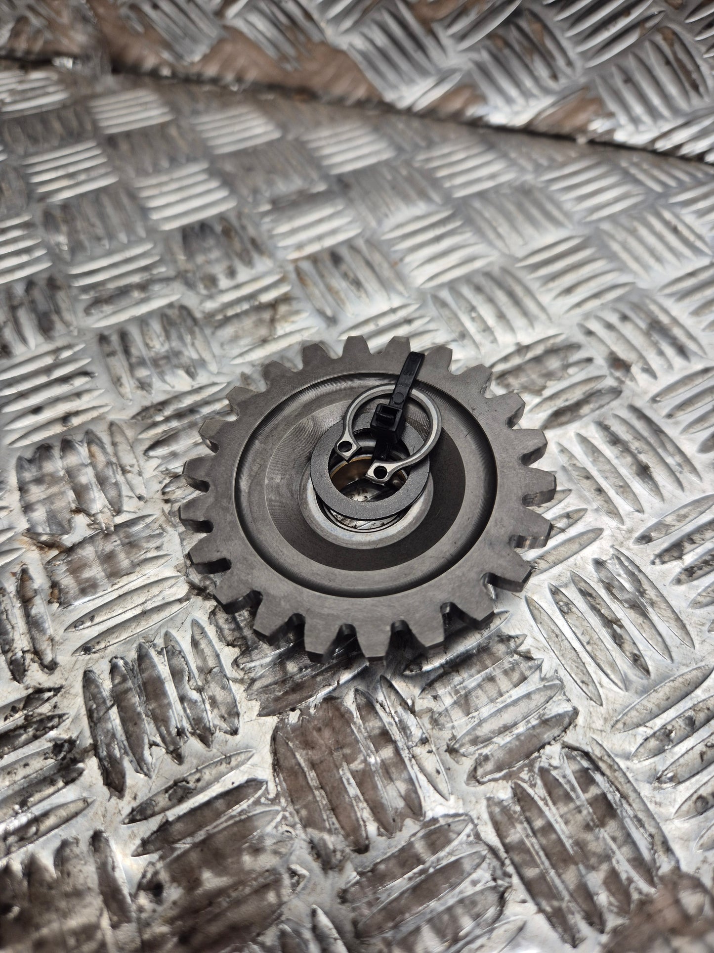 Pignon intermédiaire de pompe à huile YAMAHA 250 YZF 2010-2013