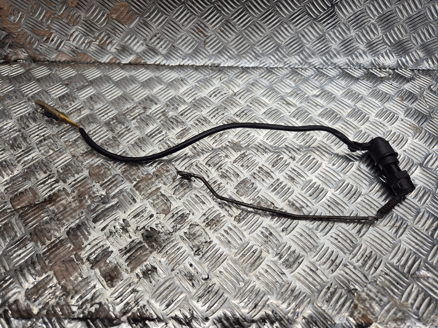 Contacteur de frein arrière YAMAHA 535 VIRAGO 1989