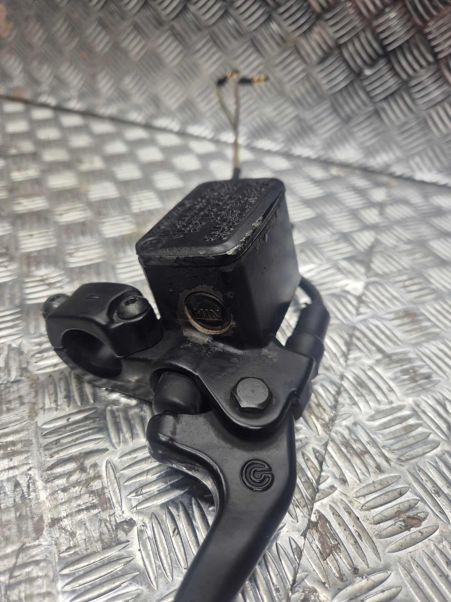 Maitre cylindre de frein avant BREMBO MBK BOOSTER YAMAHA BW'S 2004-2017