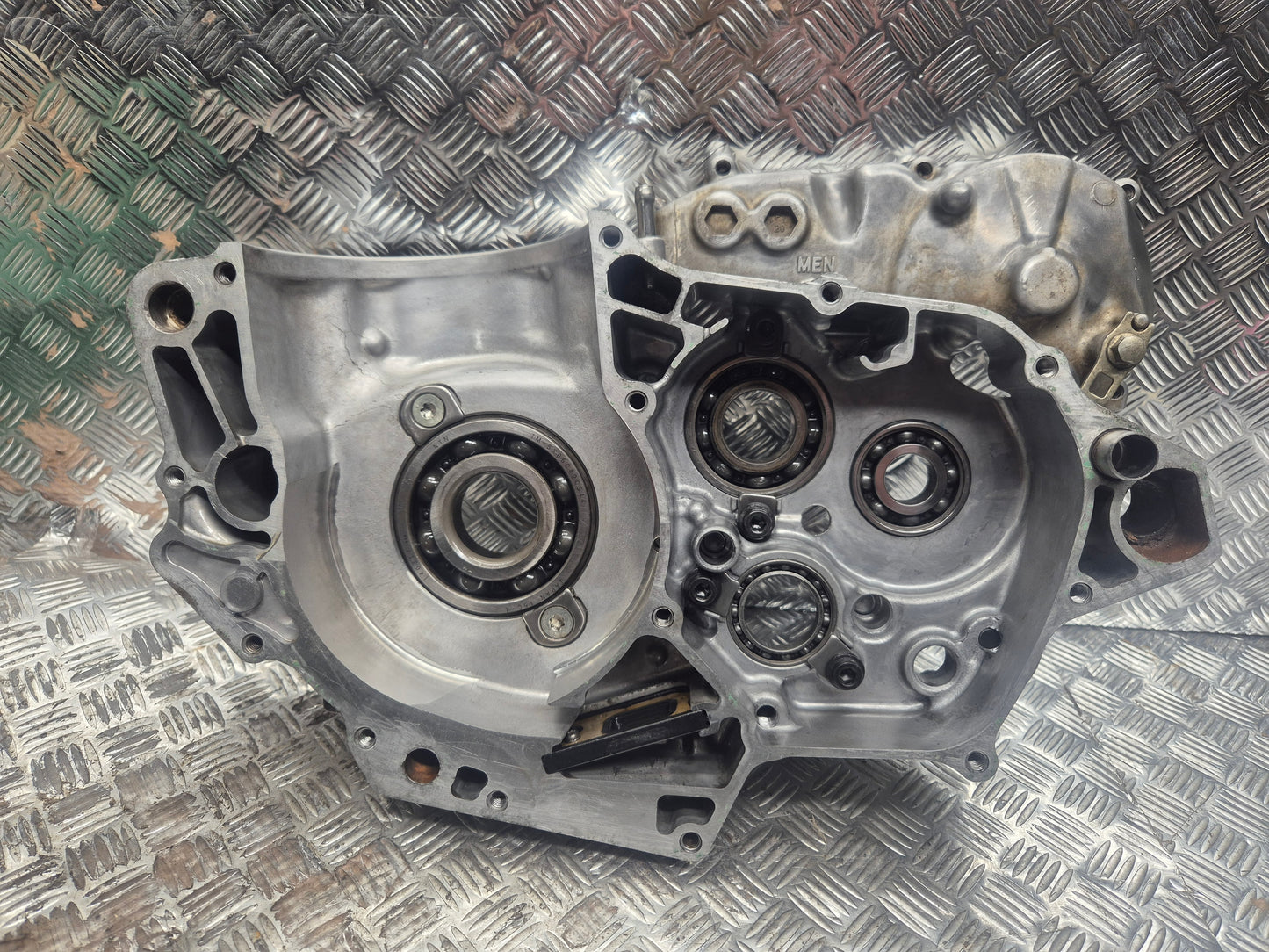 Carter moteur droit HONDA 450 CRF 2009-2012