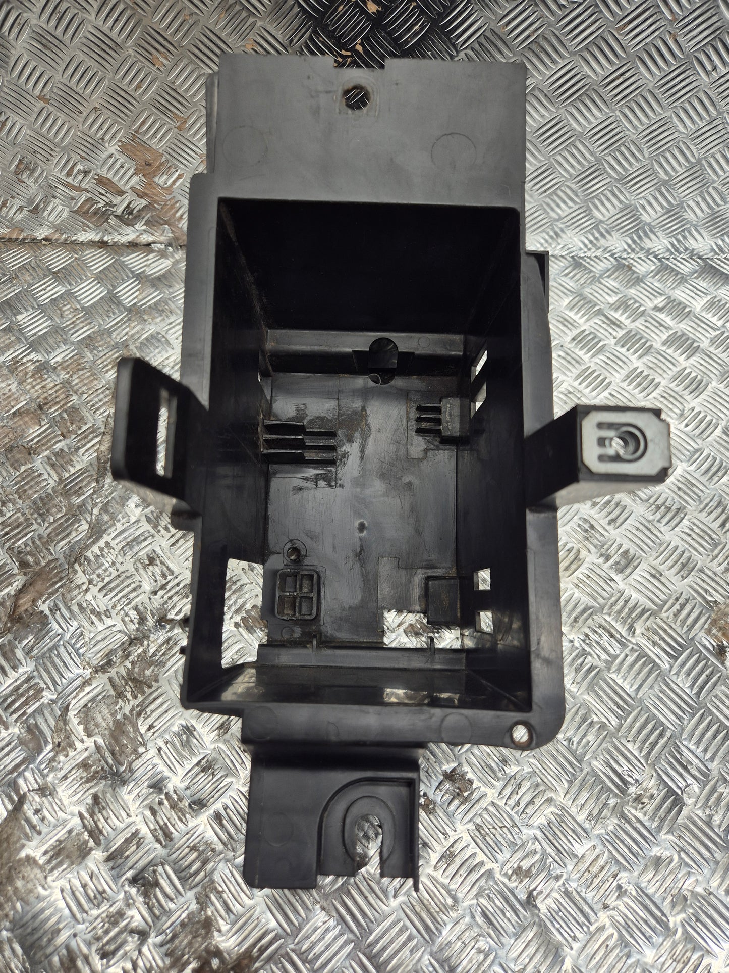 Support de batterie PEUGEOT 125 SATELIS 2007-2011