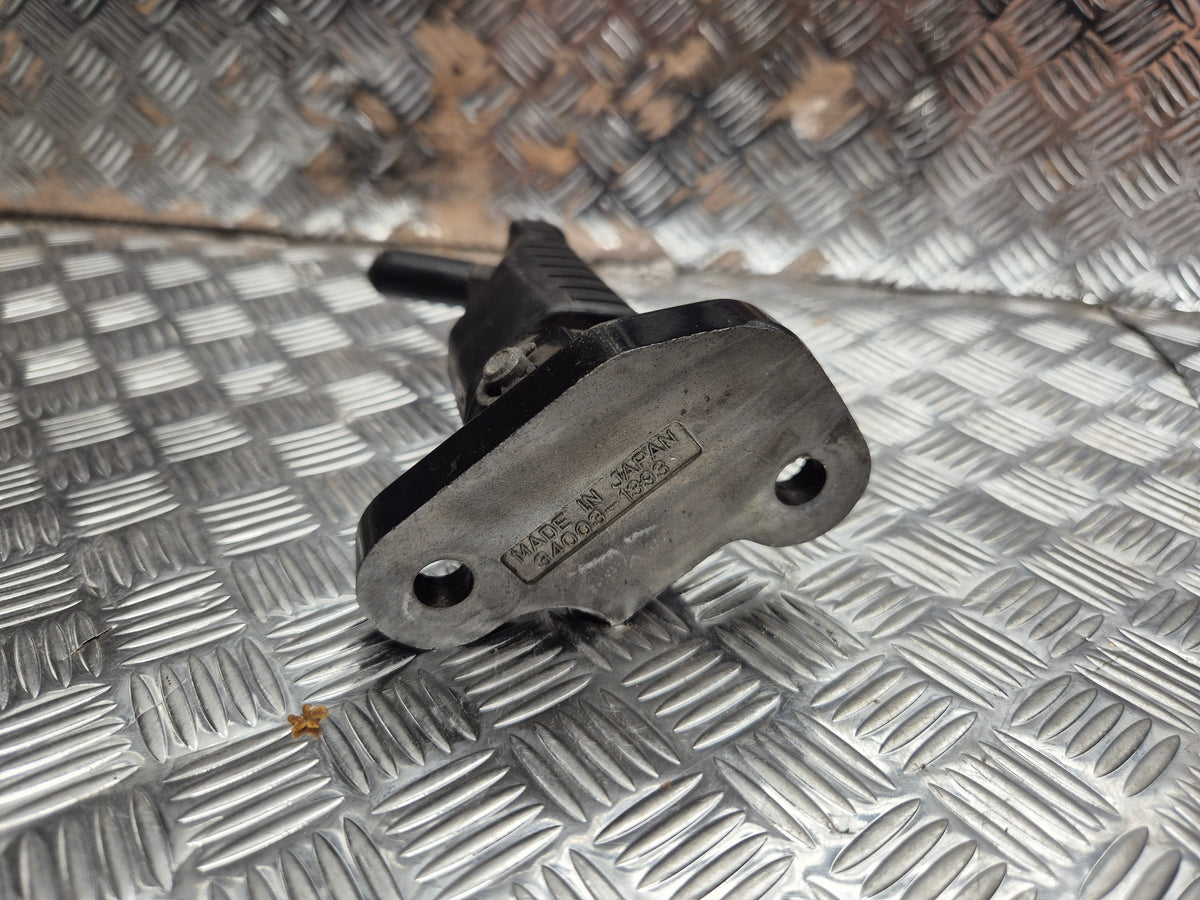 Platine repose pieds gauche KAWASAKI GPZ 500 S 1994-2003