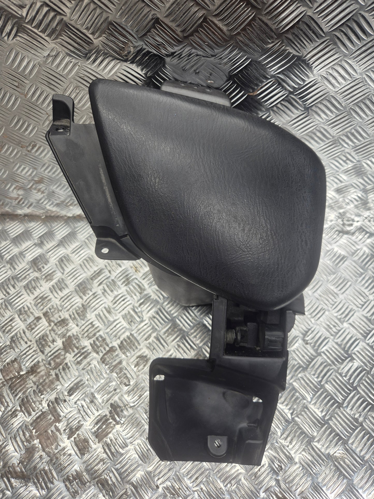 Boite à gants gauche SUZUKI 400 BURGMAN 2003-2006