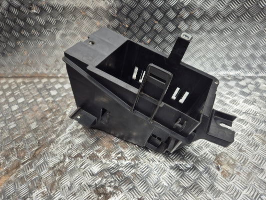 Support de batterie PEUGEOT 125 SATELIS 2007-2011